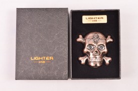 Encendedor metal CALAVERA con luz (5).jpg